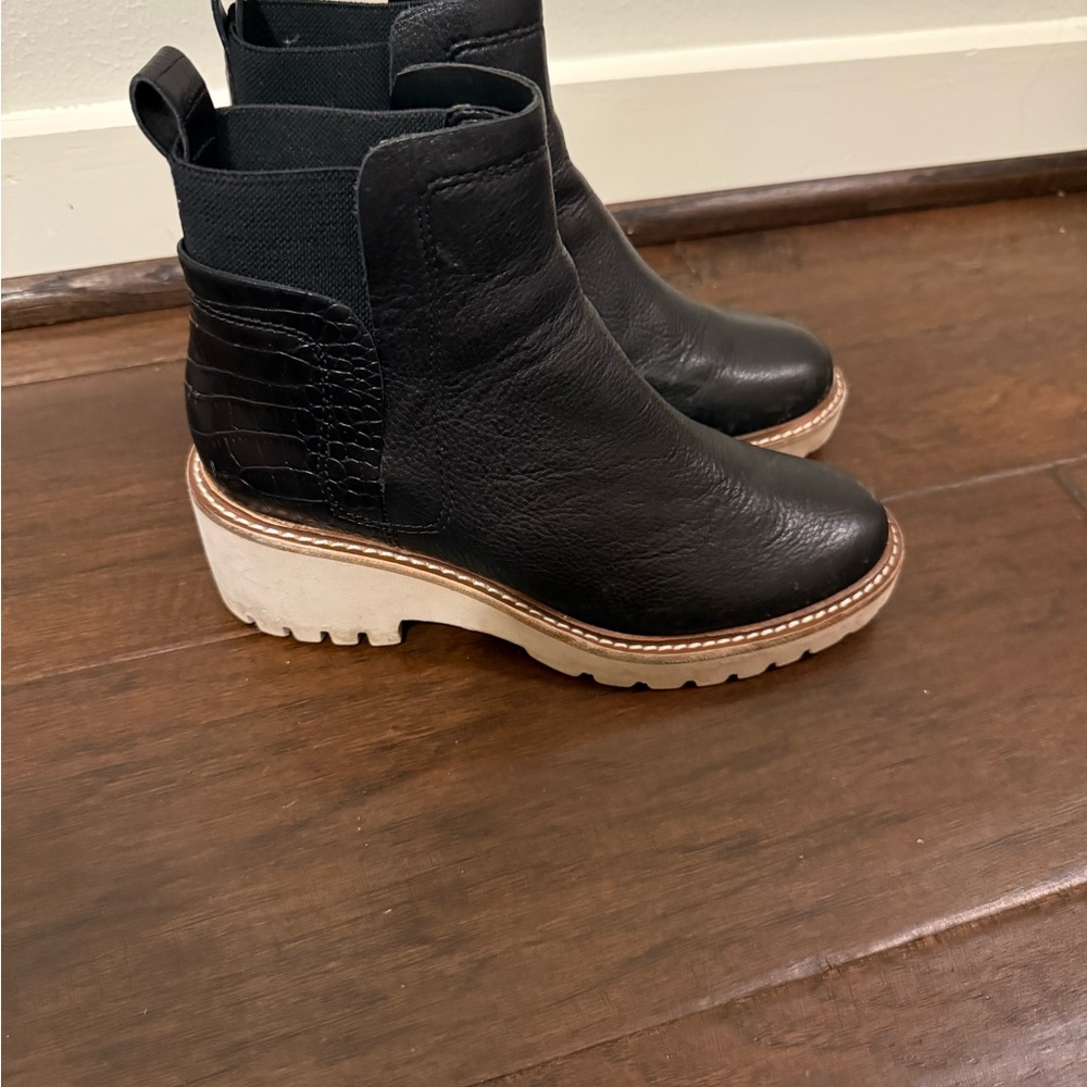 Dolce Vita Black Huey booties size 6